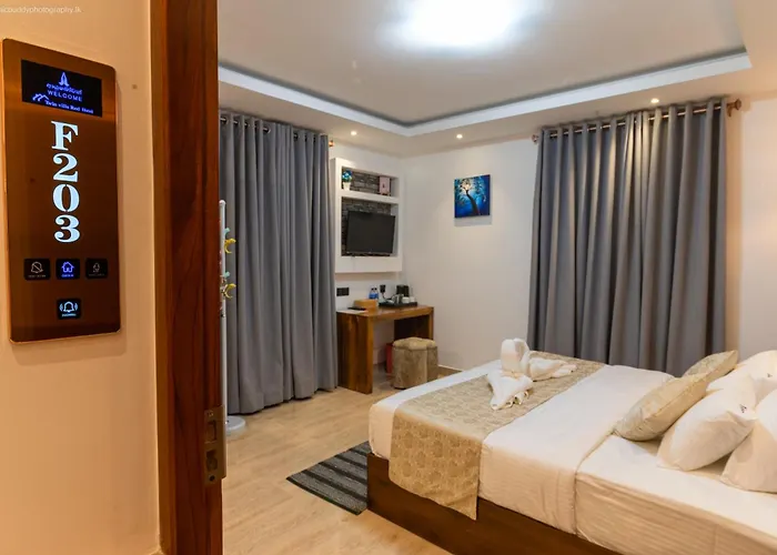 Twin Villa Red - Luxury Villa With Mountain View Nuwara Eliya